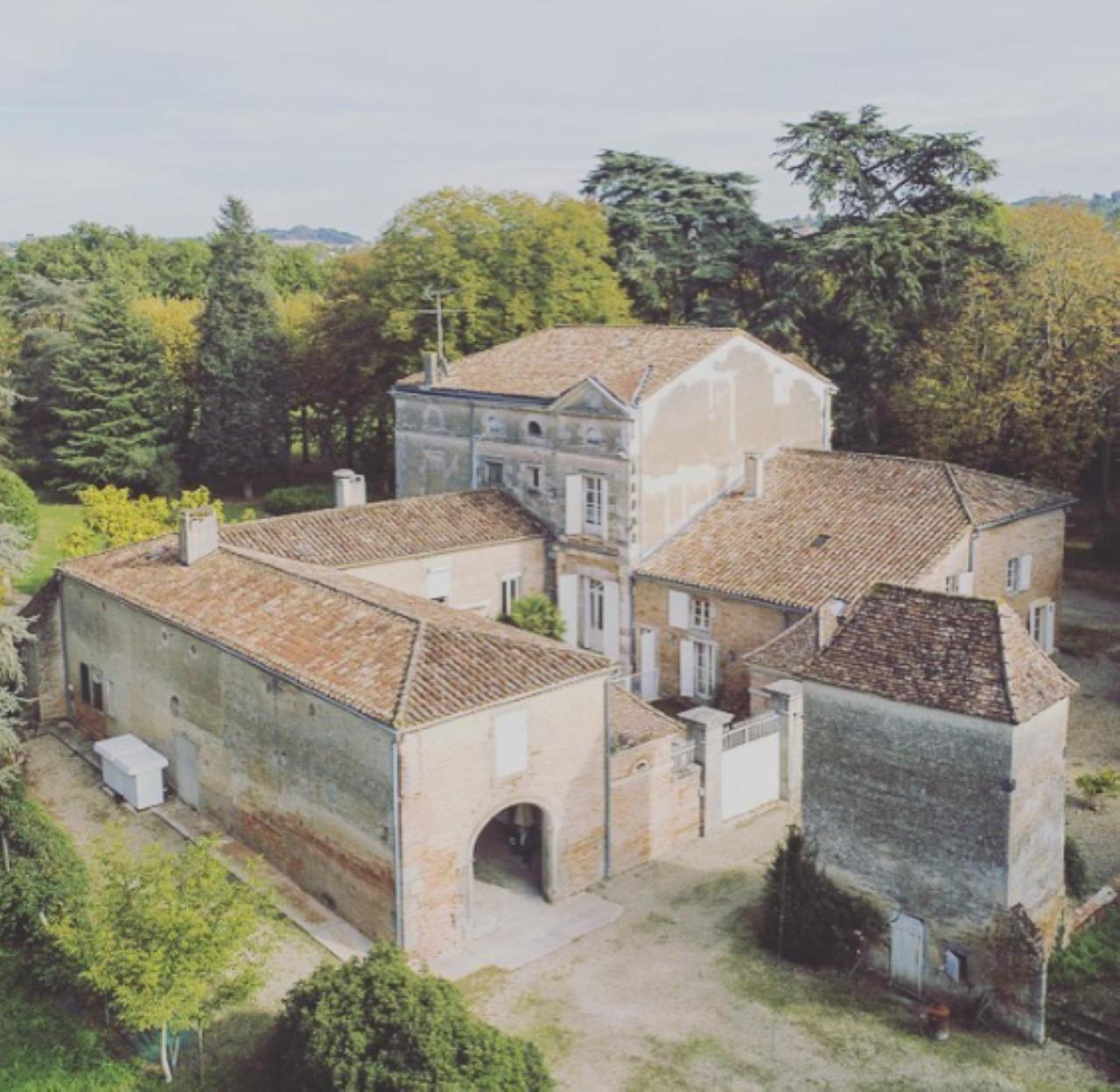 Chateau De Ferregues - L'Appart Tonneins Exterior photo